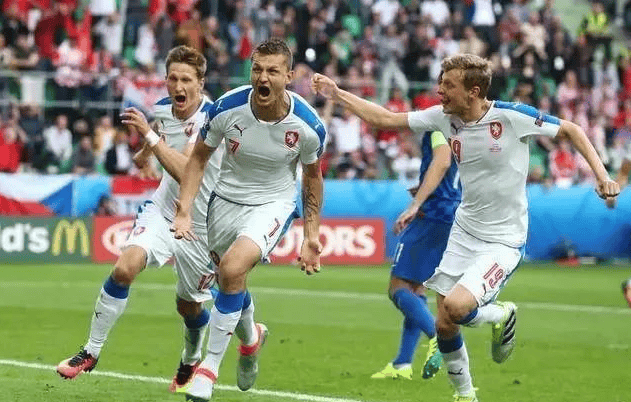 od体育入口-包含英格兰逼平捷克，晋级前景稳步向前的词条