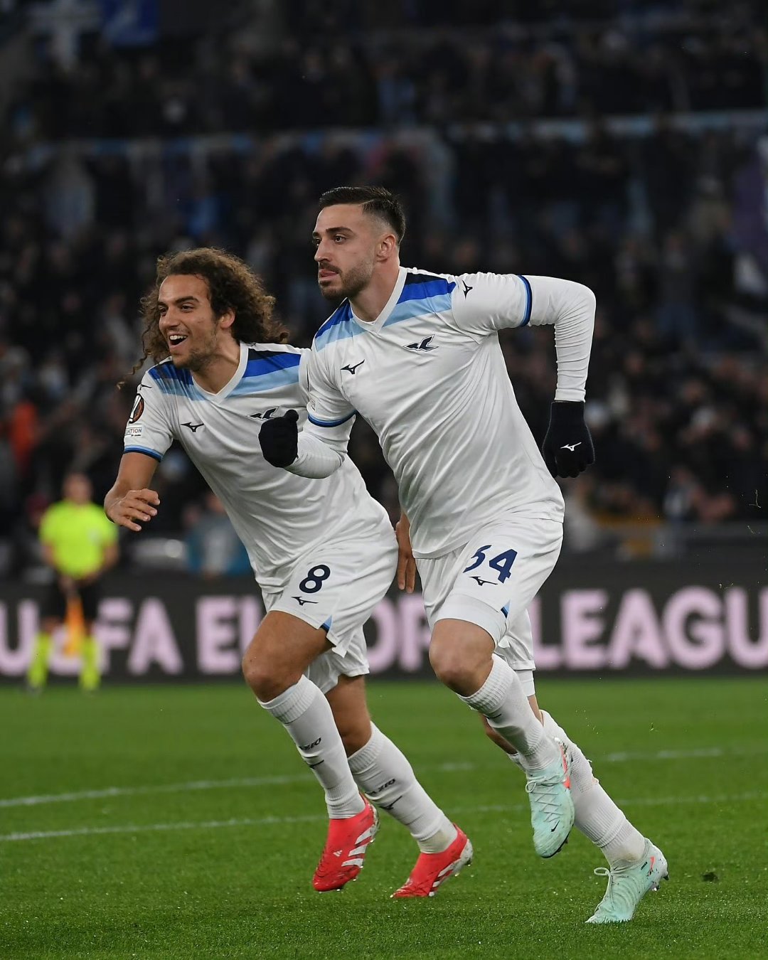 拉齐奥球员破门,帮助球队逆转胜利 拉齐奥球员破门,帮助球队逆转胜利