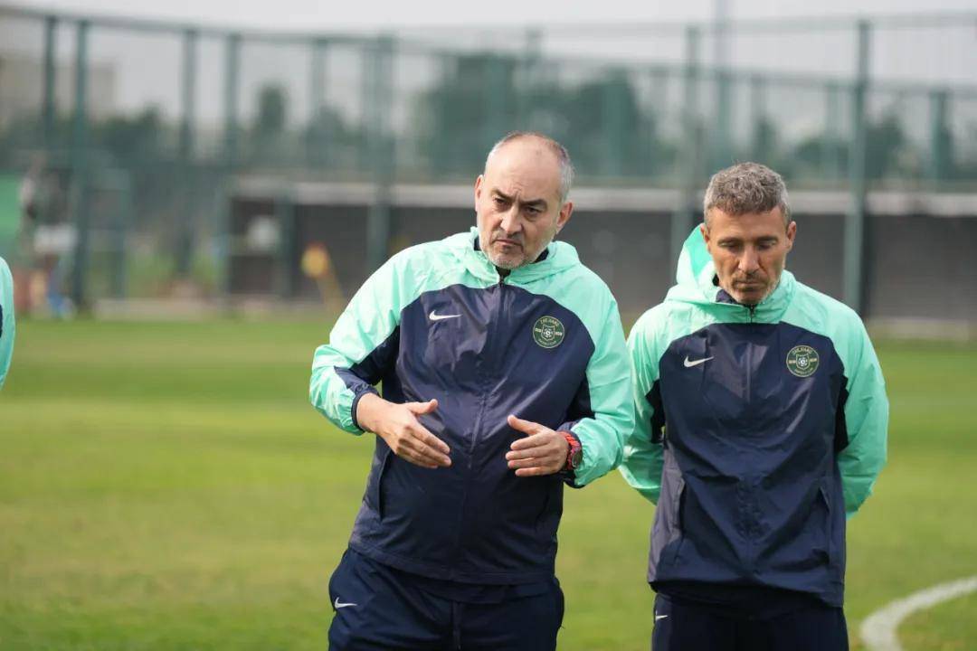 od体育教练-包含曼城名宿回归，主教练授帅通力协作茁壮教练队伍的词条