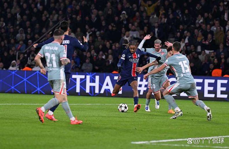 巴黎圣日耳曼客场告捷,赢得胜利 巴黎圣日耳曼客场告捷,赢得胜利