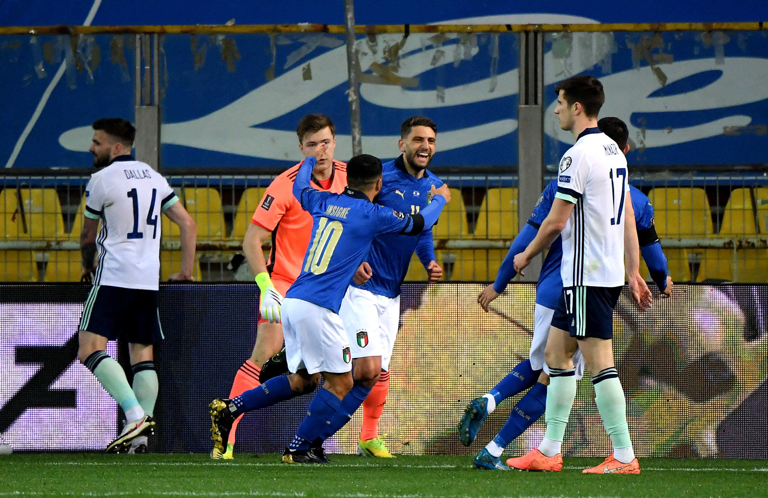 爱尔兰队一路高歌猛进,杀入欧预赛决赛 爱尔兰队一路高歌猛进,杀入欧预赛决赛