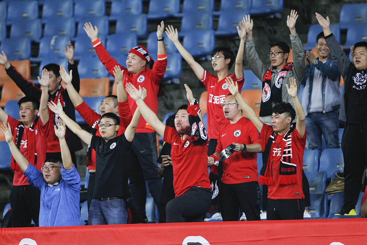 od体育竞技-球队展现团结拼搏精神，取得战绩亮眼