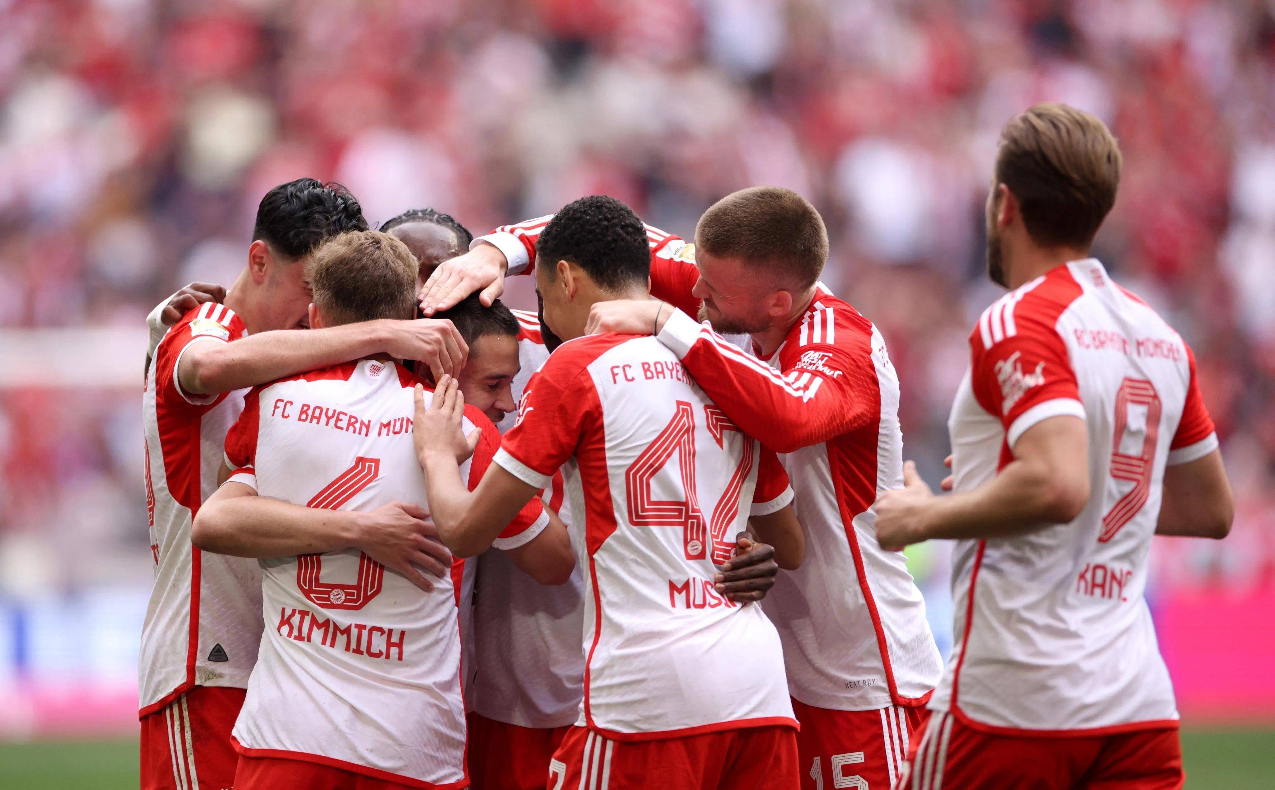 足球巅峰对决即将上演,球员期待展现实力的简单介绍 足球巅峰对决即将上演,球员期待展现实力的简单介绍