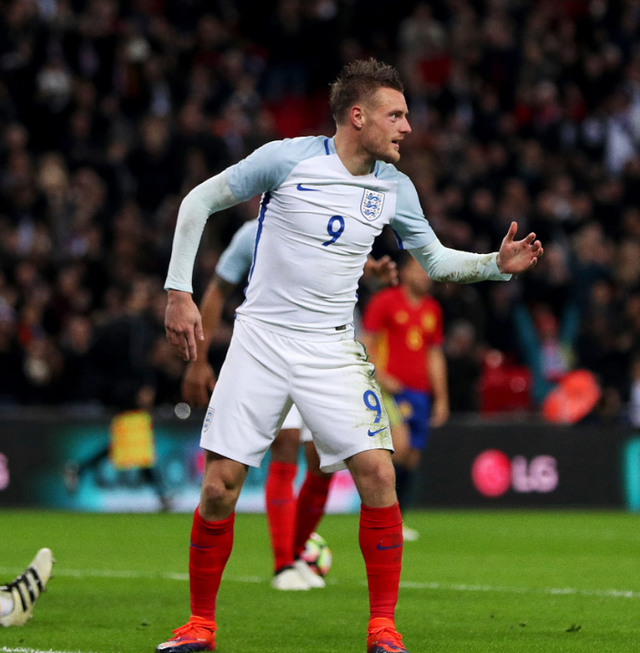 od体育投注-效尔立城都系，外组球助前方夺赛斩巴一