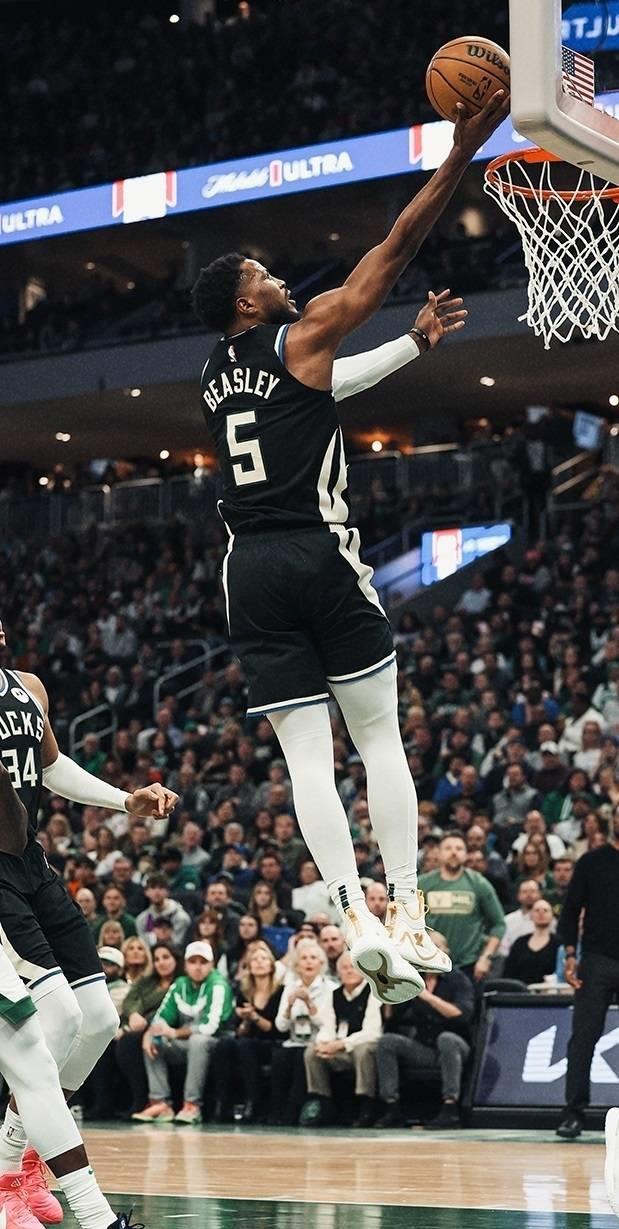 od体育登录入口-雄鹿惨败爵士，遭遇两连败