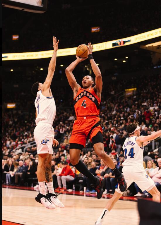 od体育登录-包含猛龙客场力克热火，西亚卡姆独得30分的词条