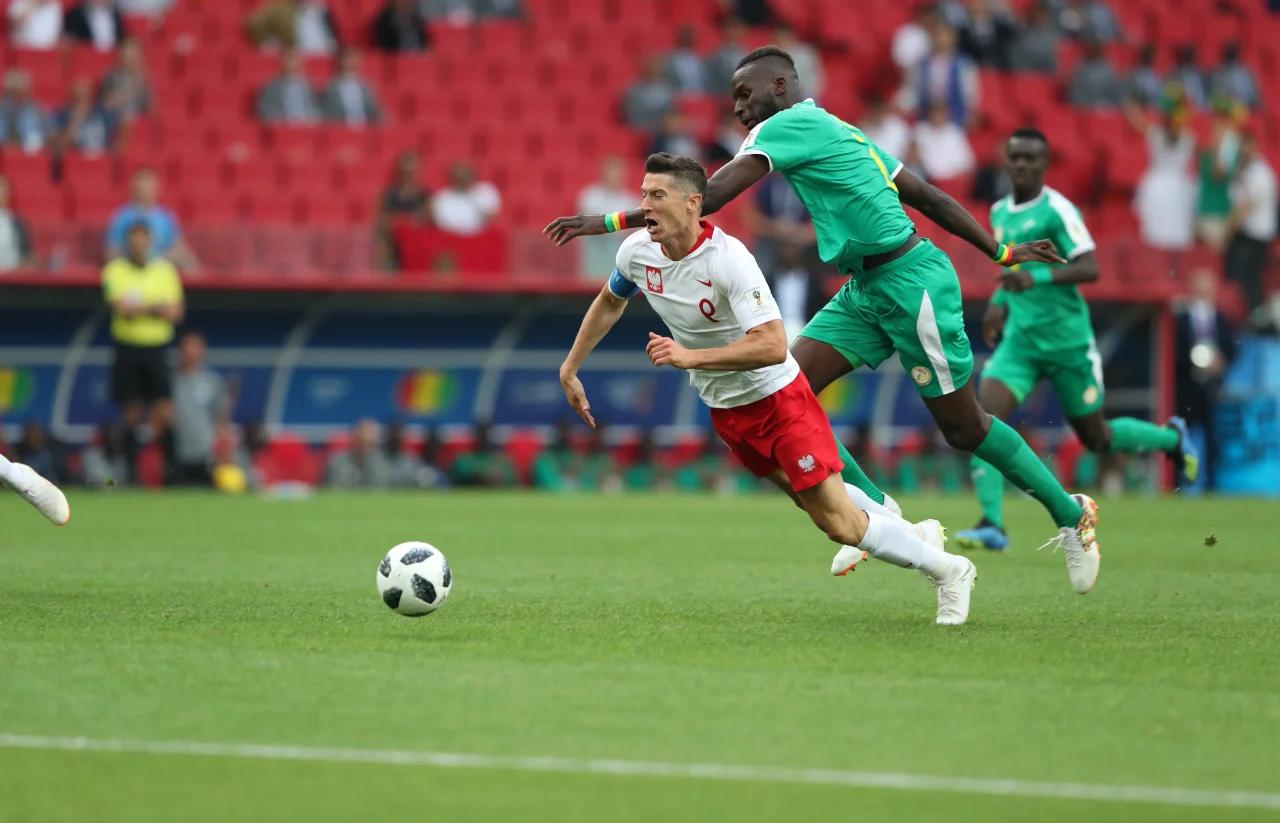 od体育官网-波兰队在欧国联比赛中遭遇惨败，无缘晋级