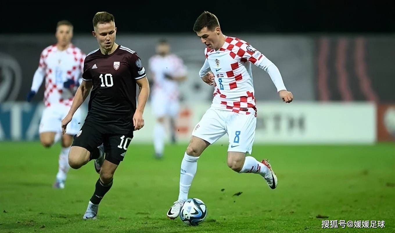 哈萨克斯坦队员取得进球,帮助球队胜出 哈萨克斯坦队员取得进球,帮助球队胜出