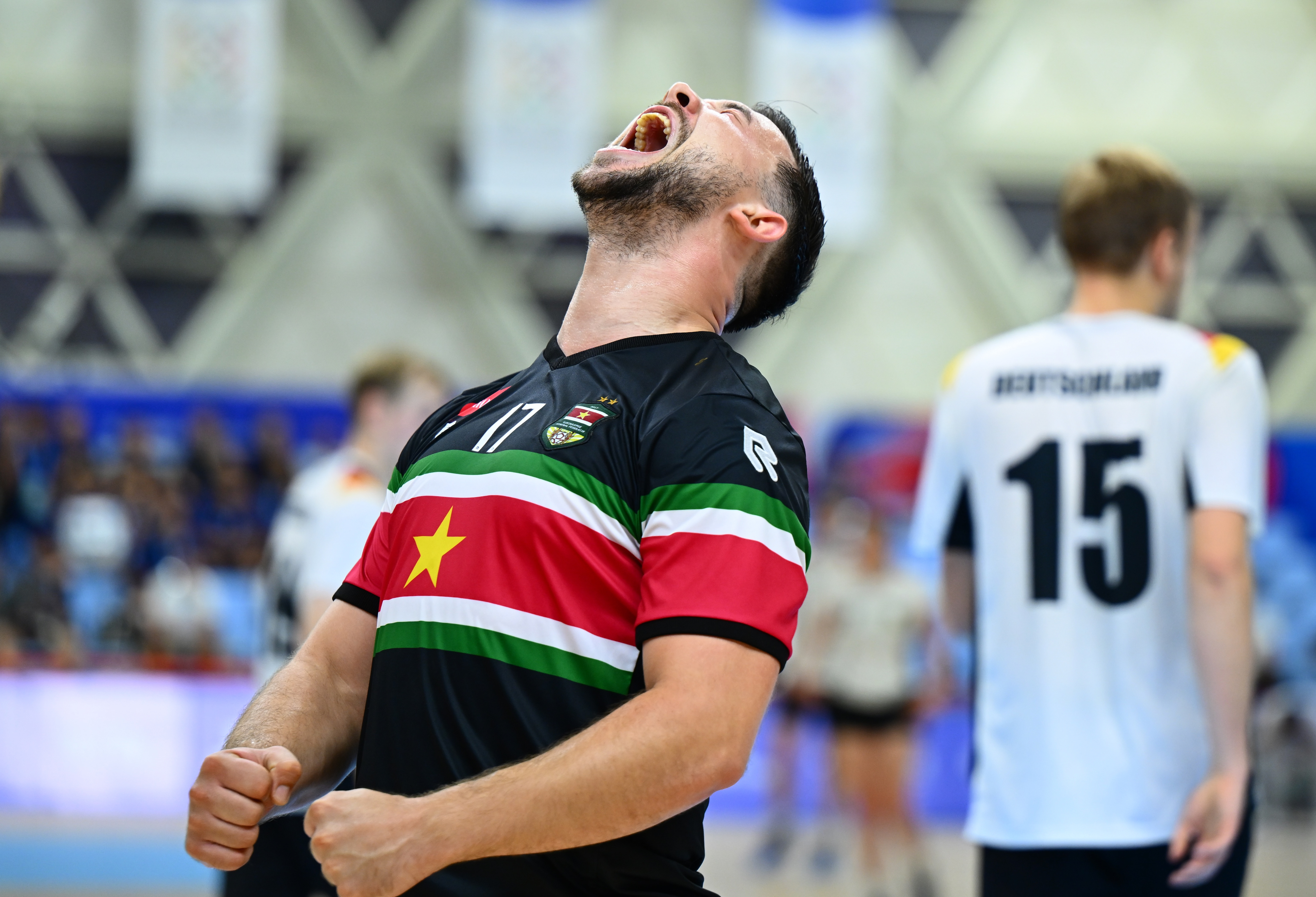 od体育网页版入口-意大利队员荷塞在场上表现出色的简单介绍